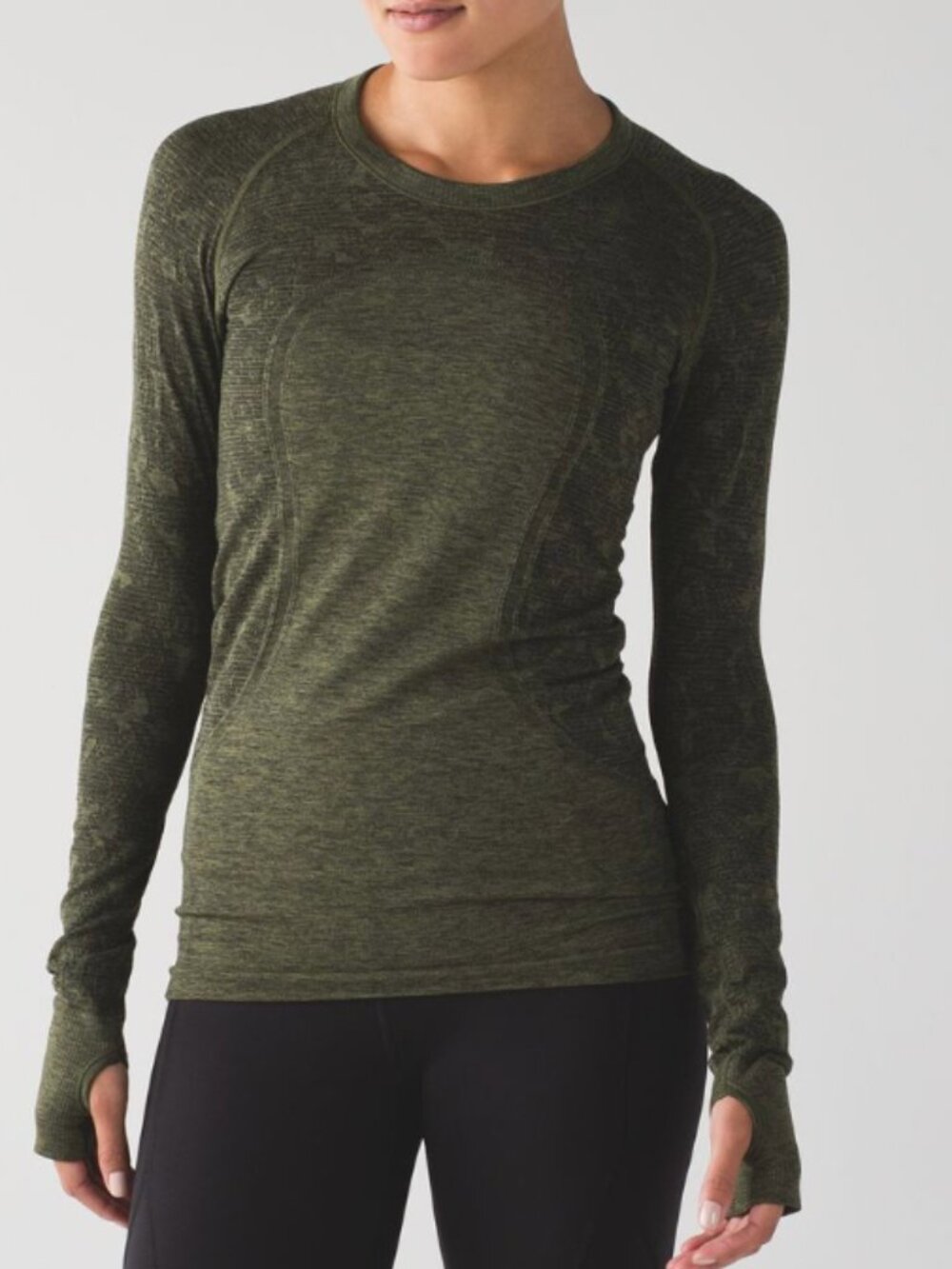 Lululemon Women's Size 4 Olive Green Swiftly Tech Long Sleeve Crewneck Shirt